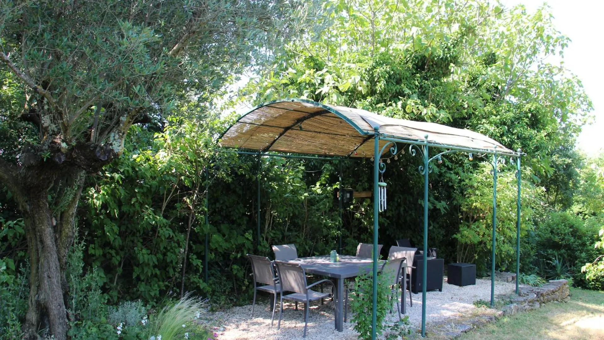 Le Pigeonnier, gîte des Lucioles en Provence Montségur-sur-Lauzon Hébergement de vacances